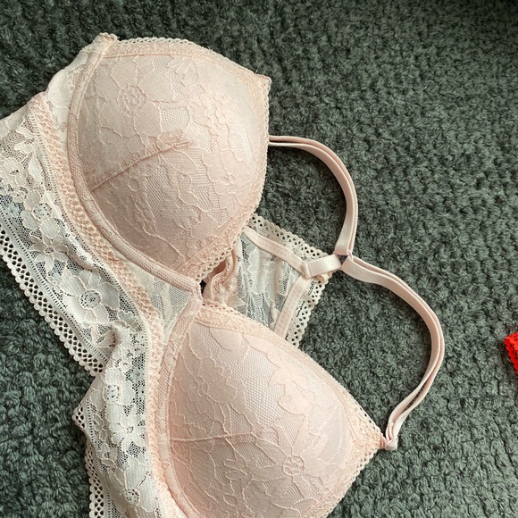 Victoria Secret bralette Bundle - Picture 4 of 4